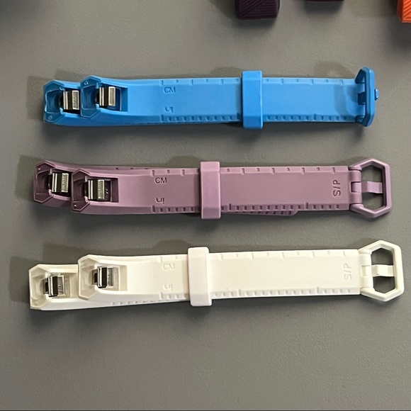 Multi-Colored Fit-Bit Alta Classic Accessory Band Lot - Picture 3 of 4